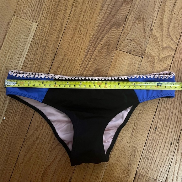 Bathing suit - Picture 6 of 9